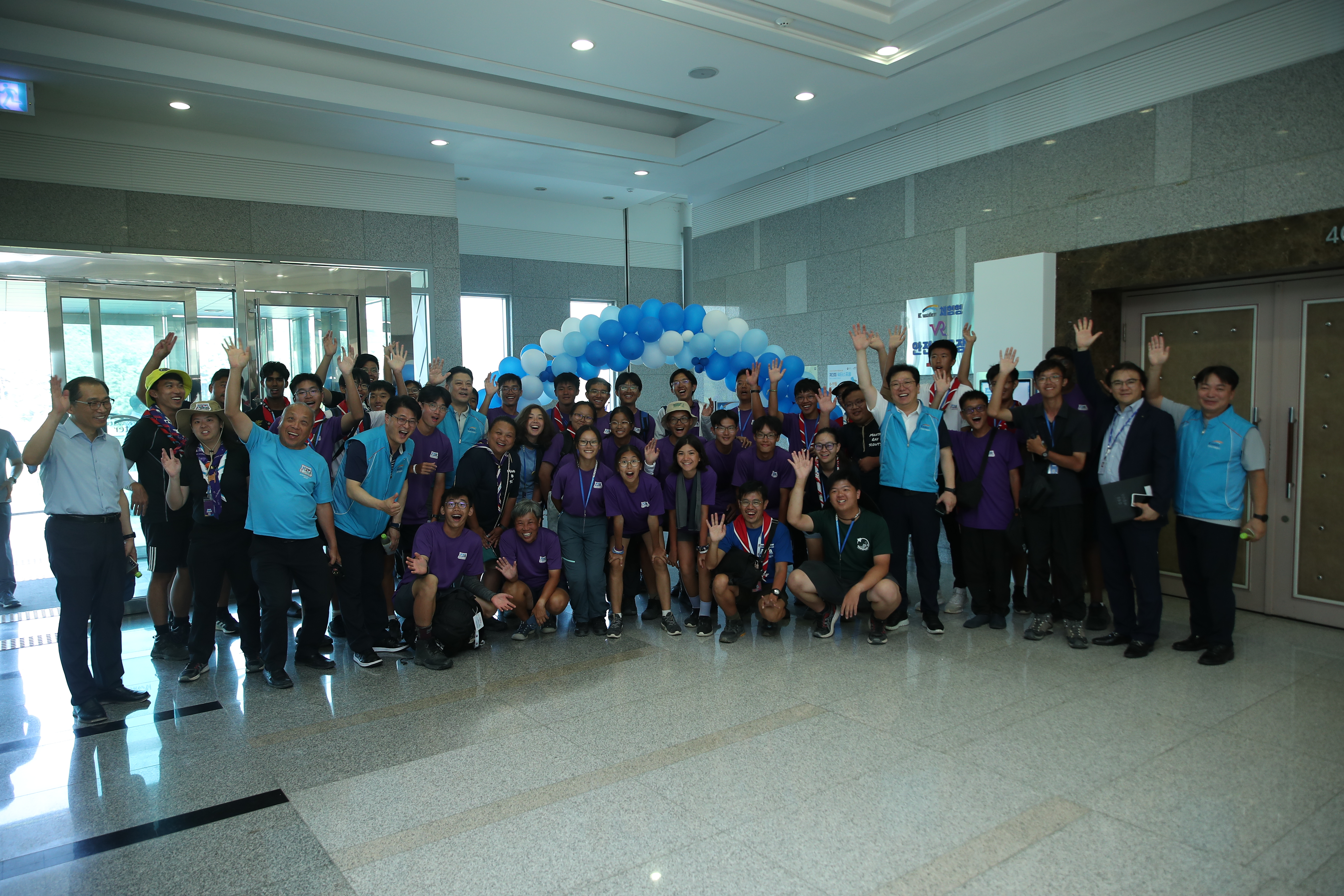 The Singapore Jamboree Contingent Entered HRD Institute